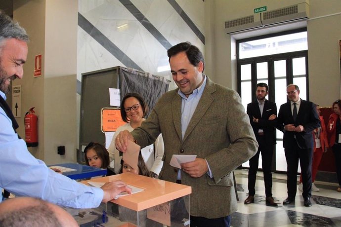 28A.- Núñez anima a votar porque "el futuro de España lo escribimos los españoles y hoy es el momento de escribirlo"