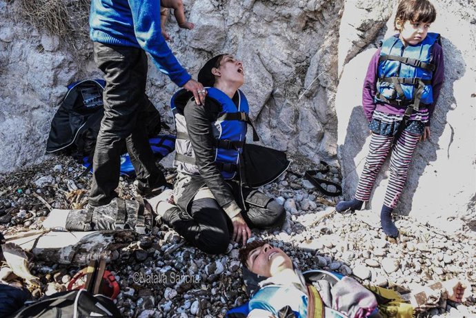 La Asociación de la Prensa de Valladolid conmemora el 3 de mayo con la exposición inédita 'Ellas. Metamorfosis sirias'