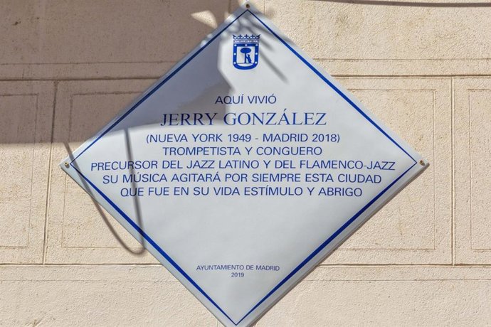 Colocan una placa conmemorativa en la casa de Lavapiés donde vivió el mítico trompetista neoyorkino Jerry González