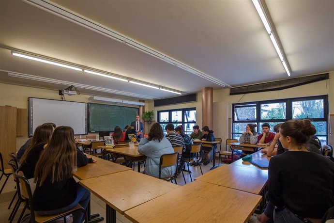 Más de 80.000 estudiantes de todo el mundo aprenden lengua y cultura españolas en centros del Estado en el extranjero