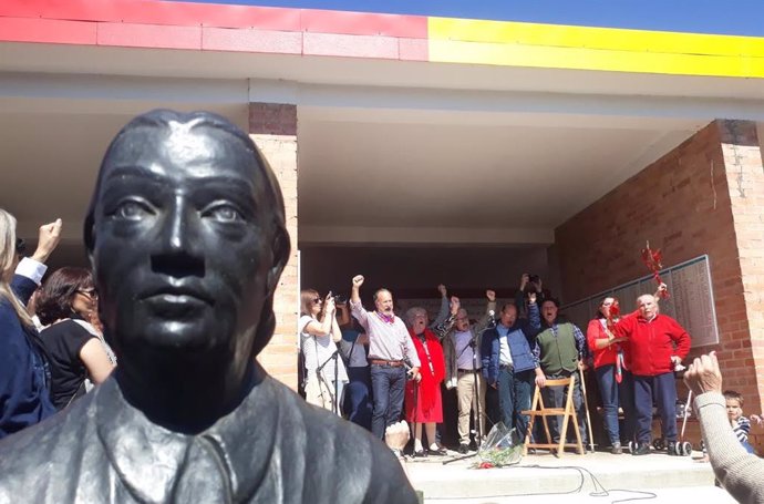 AV.- Un emotivo y reivindicativo acto para conmemorar los 40 años de 'La Barranca'