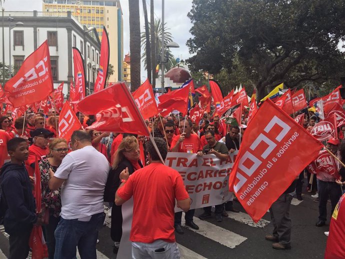 1 De Mayo.- Miles De Personas Participan En Las Manifestaciones De Este 1 De Mayo En Canarias