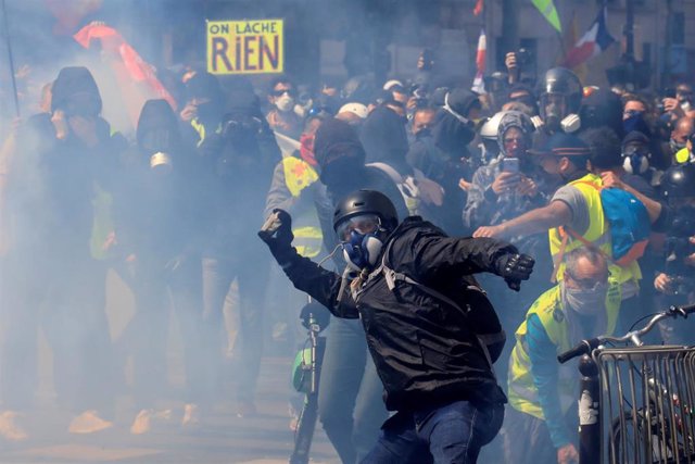 Francia.- Cargas policiales y más de 160 detenidos en las protestas del 1 de mayo en París