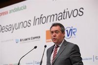 Espadas anuncia superávit de 50 millones y dice que el "requisito" del periodo de pago "se va a cumplir"