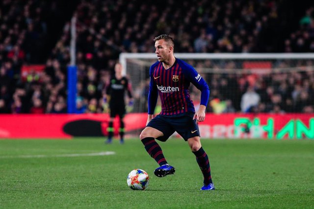 Fútbol.- Asaltan la casa de Arthur Melo y amenazan a su hermano