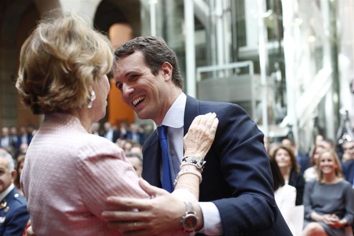 Casado destaca que el PP es centro derecha desde hace 30 años y que Vox se define como derecha radical