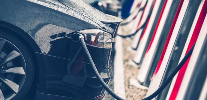 El Ivace dará ayudas de hasta el 80% del coste de la instalación de estaciones de recarga de uso público