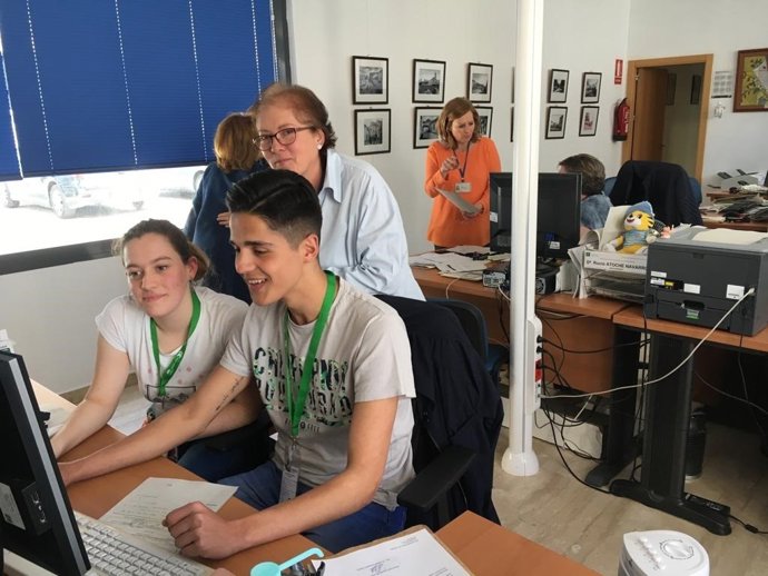 Córdoba.- El Área Sanitaria Norte forma a estudiantes en prácticas de Gestión Administrativa en Grado Medio