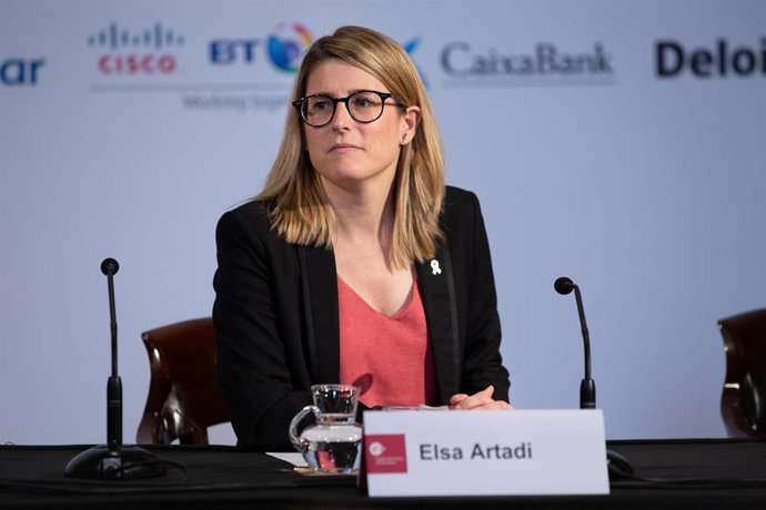 Conferencia de Elsa Artadi (JxCat) en los Dinars Cambra en Barcelona