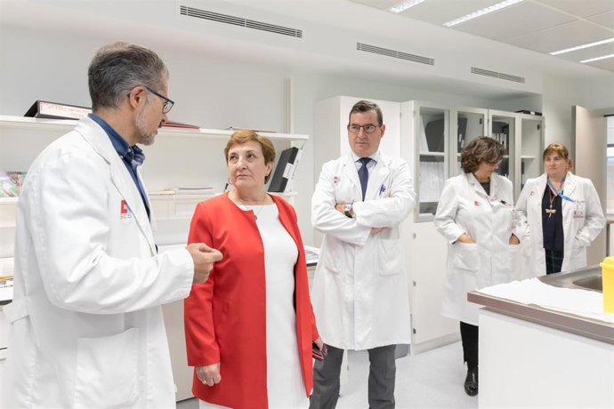 Valdecilla será el primer hospital público que realice la secuenciación masiva de rutina en patología tumoral