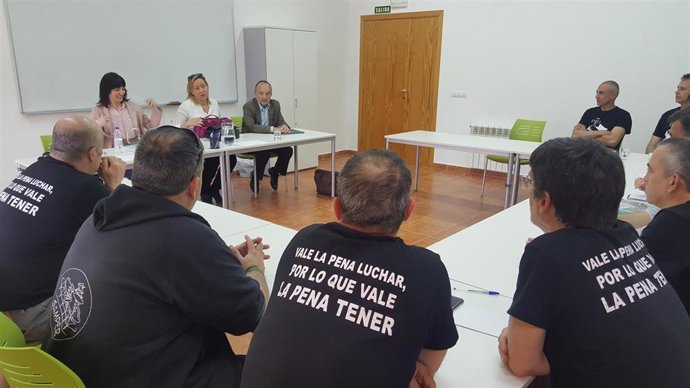 Gastón se muestra optimista con el plan especial de inserción de los 400 trabajadores de las subcontratas de la térmica