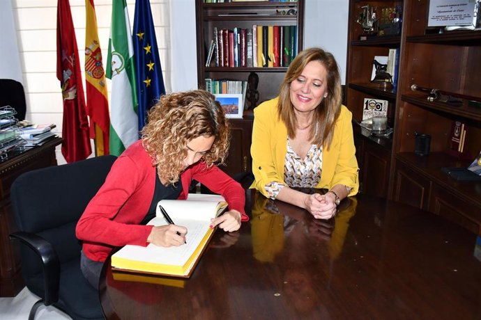 N.Prensa Visita De La Ministra Meritxell Batet A Osuna