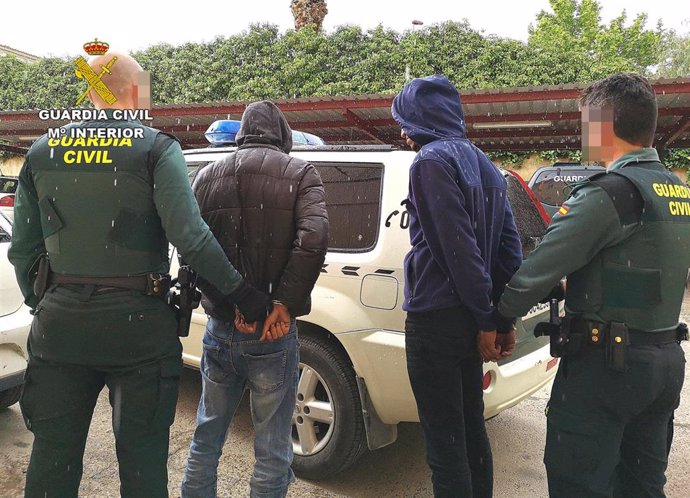 Sucesos.- Guardia Civil detiene a los dos presuntos atracadores de un vecino de Cieza