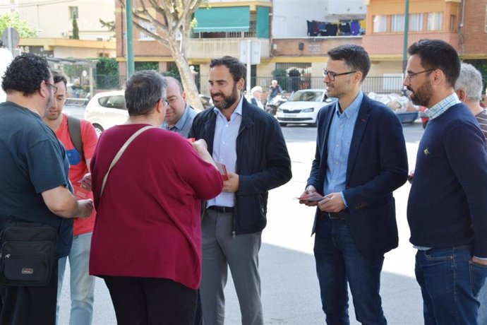 Málaga.- 26M.- El PSOE promete un plan de aparcamientos "asequibles" en las barriadas de Málaga
