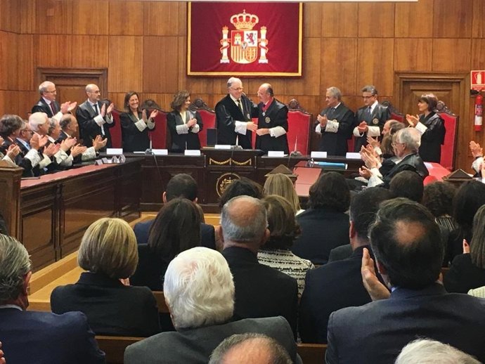 La judicatura reconoce la trayectoria de Pérez Villamil por su "prudencia, integridad y ecuanimidad"