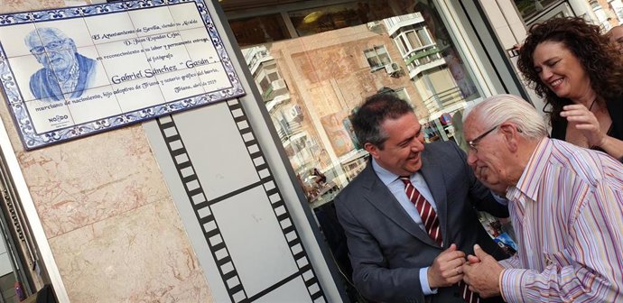 Sevilla.- La hemeroteca municipal de Sevilla incorporará el archivo fotográfico del trianero Gabriel Sánchez "Gasán"