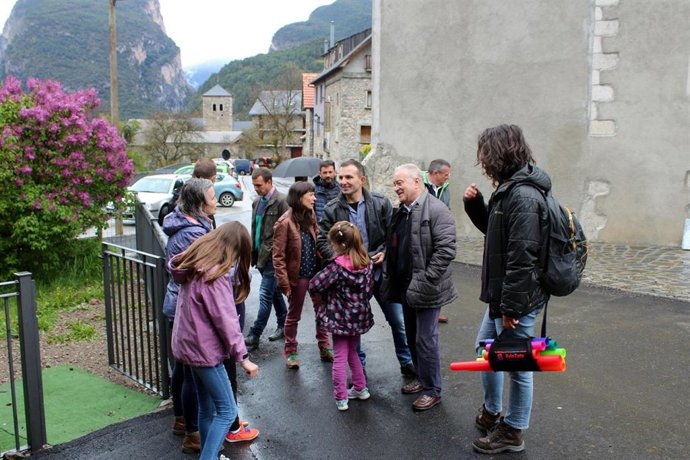 La DPH renueva la carretera de acceso a la localidad de Saravillo