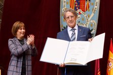 Tomás Yerro recibe el premio Príncipe de Viana