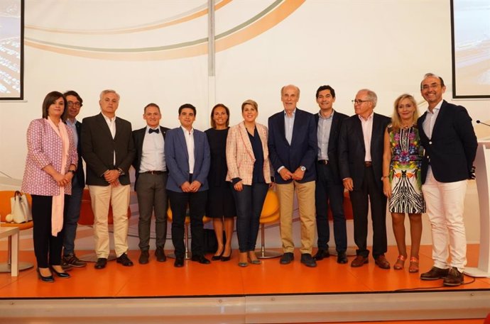 Un panel de 20 expertos cartageneros propone a Noelia Arroyo una estrategia para el futuro de Cartagena