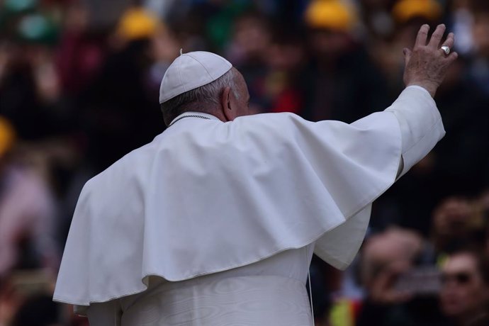 AMP2.-El Papa sancionará con hasta 5.000 euros o 6 meses de cárcel al personal del Vaticano que no denuncie un abuso