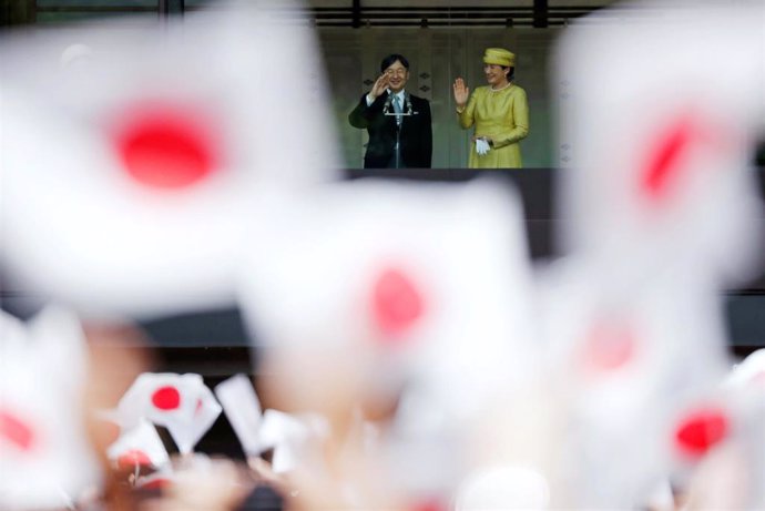 Japón.- El emperador Naruhito de Japón desea "salud y felicidad" a sus súbditos en su primer acto público