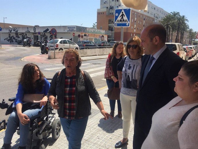 Cádiz.- 26M.- El PP promete activar "en 100 días" un 'Plan de choque por barrios' de limpieza, iluminación y mobiliario
