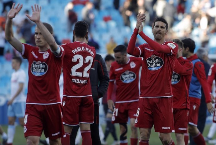 Los jugadores del RC Deportivo de La Coruña celebran una victoria.