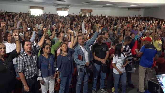 Venezuela.- Maduro organiza unas jornadas con las bases chavistas para "rectific