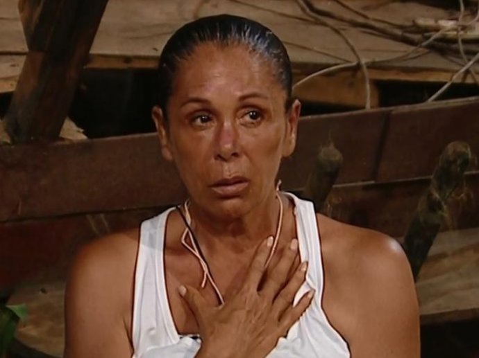 Isabel Pantoja, dolida y traicionada por las Azúcar Moreno 