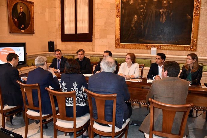 Sevilla.- Ayuntamiento avanza en un acuerdo con Banco Europeo de Inversiones para financiar 627 VPO
