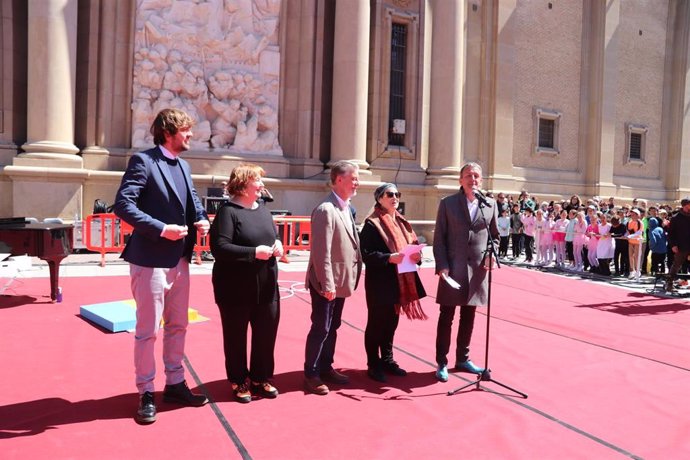 Zaragoza.- Cerca de 160 personas participan en la conmemoración del Día de la Danza