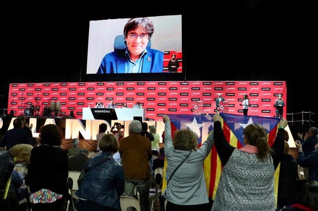 Puigdemont: "No podemos olvidar que somos hijos del 1 de octubre de 2017"