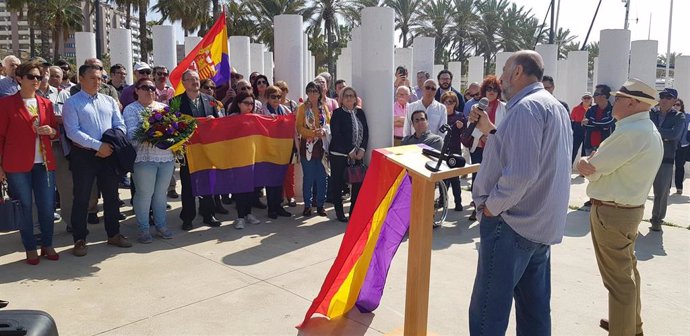 Almería.- Memoria.- PSOE, IU y PCA homenajean a 142 almerienses víctimas de Mauthausen