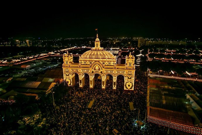 Sevilla.- El sábado de feria concluye con 24 denuncias por venta ambulante ilegal y 14 positivos de alcoholemia