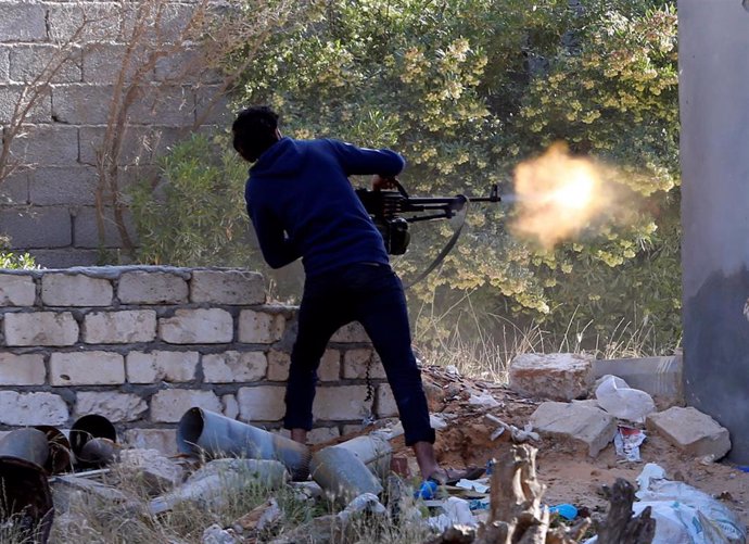 Libia.- Las fuerzas gubernamentales combaten con las de Haftar casa por casa para frenar la ofensiva sobre Trípoli