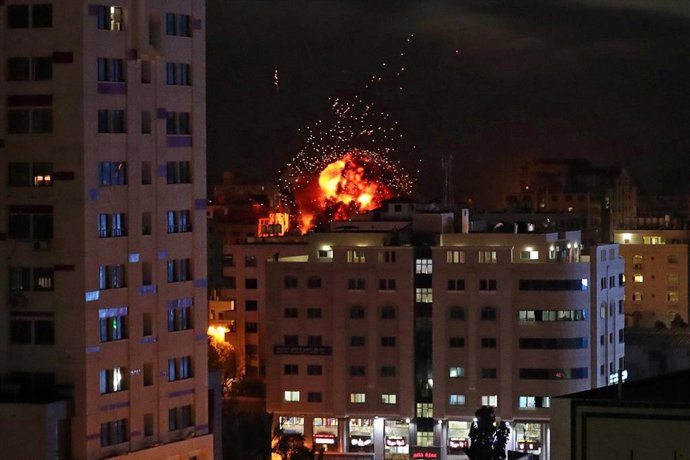 O.Próximo.- Egipto negocia con Hamás e Israel una tregua para Gaza que entraría en vigor a medianoche