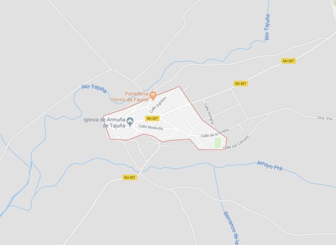 Sucesos.- Dos fallecidos y tres heridos tras la colisión frontal entre dos turismos en Armuña de Tajuña (Guadalajara)