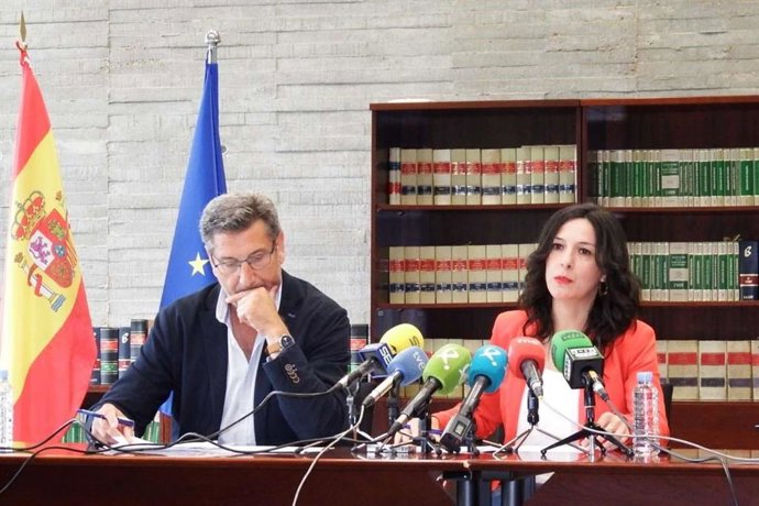 Paro.- La Junta valora que Extremadura baja de los 100.000 parados y reafirma que el paro "sigue siendo una prioridad"