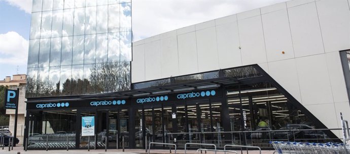 Agro.- Caprabo prossegueix la transformació de botigues de nova generació a Barcelona