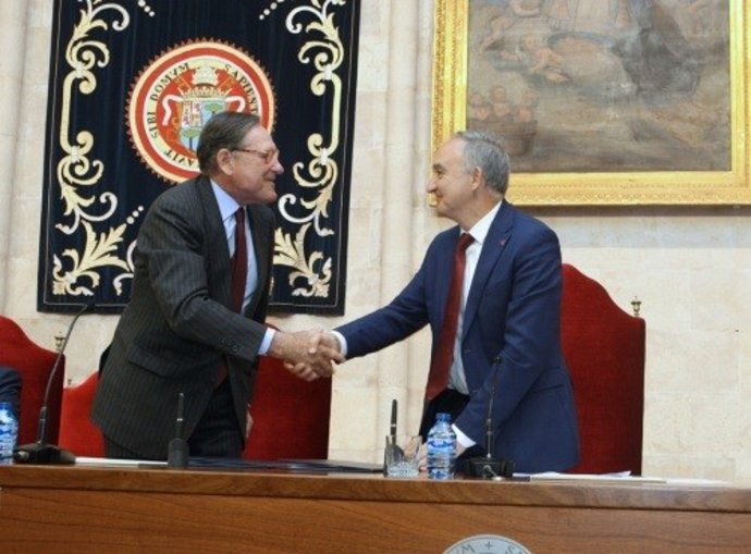 La UVA y Santander renuevan el convenio para el desarrollo de programas académicos y de investigación