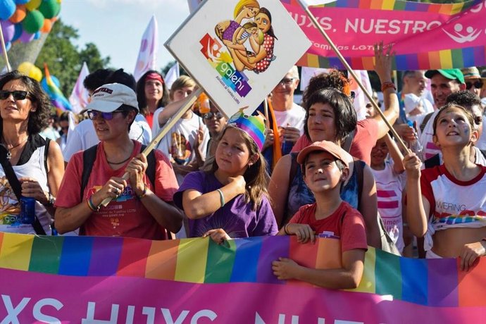 Organizadores del Orgullo cargan contra "LGTBIfobia" de Vox y no renunciarán a que Madrid sea "referente de diversidad"
