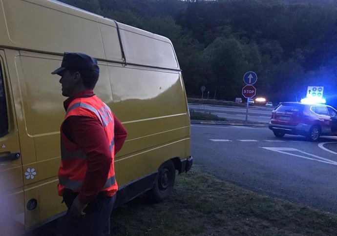 Sucesos.- Detenidos dos ciudadanos franceses por conducir sin carné y forzar el cepo colocado en un vehículo