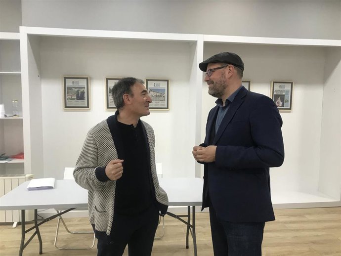 26M.- Los Alcaldes De Santiago Y Teo Proponen Un Convenio De Fusión De Ambos Ayuntamientos Y Someterlo A Referendo