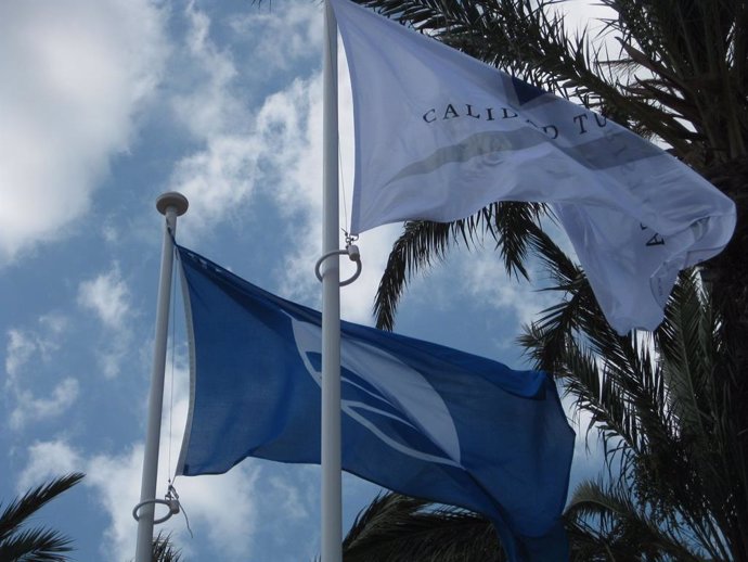 Bandera azul en Águilas.