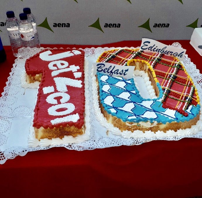 El Aeropuerto de Menorca celebra el décimo aniversario de rutas a Belfast y a Edimburgo operadas por Jet2.Com
