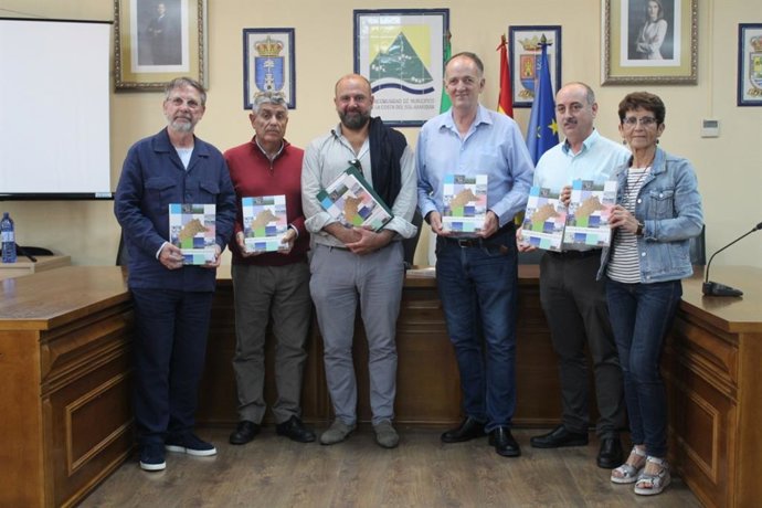 Málaga.-La Mancomunidad de la Axarquía llevará el libro 'El azúcar en la provincia' a todos los municipios de la comarca