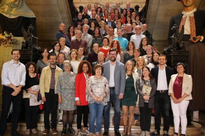 Cort ret homenatge a 70 funcionries amb més de 33 anys de servei