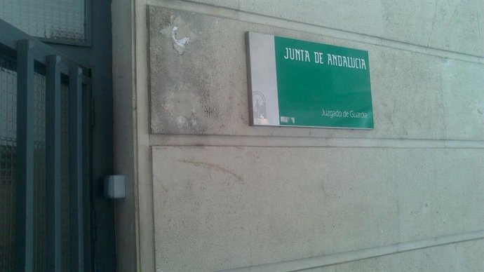 Timbre en el juzgado de guardia que sustituye a un vigilante