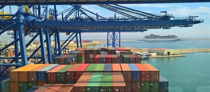 Las exportaciones de la Comunitat Valenciana crecen un 0,8% entre enero y febrero, cinco décimas por encima de la media