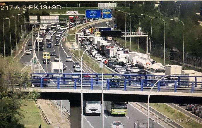 Sucesos.- Herido grave un hombre tras colisionar dos camiones de gran tonelaje en Torrejón de Ardoz